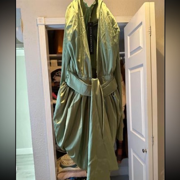 satin short dress - Picture 3 of 3